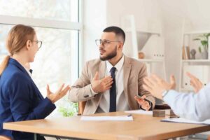 dialogo tra due persone