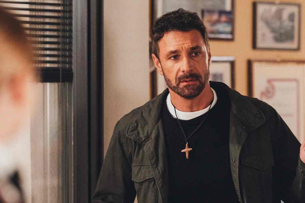 Raoul Bova in Don Matteo 15