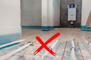 riscaldamento a pavimento in fase di installazione